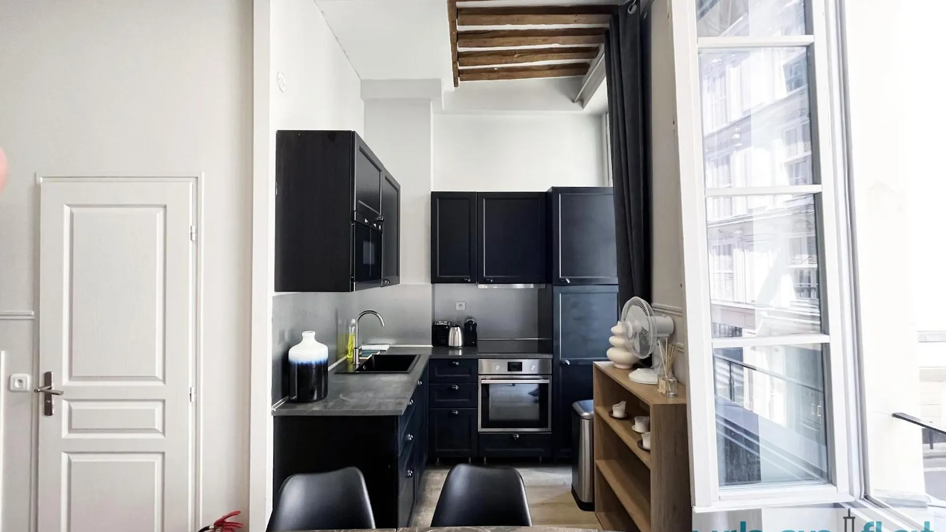 44 - Pretty 2 Bdr Flat In פריז